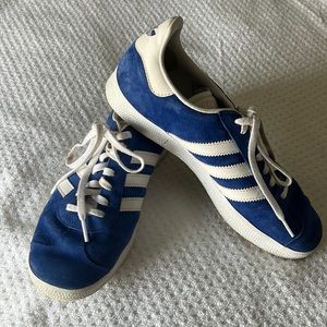 GUC Adidas Gazelle Men’s size 8 women’s 9.5 Blue Suede Sneakers